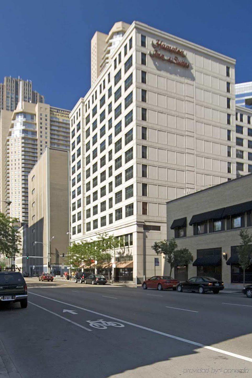 Hampton Inn & Suites Chicago-Downtown Exterior foto